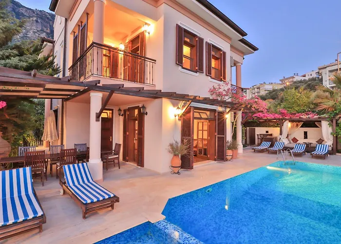 Willa Isinda, Town Centre