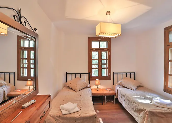 Isinda, Town Centre * Kaş